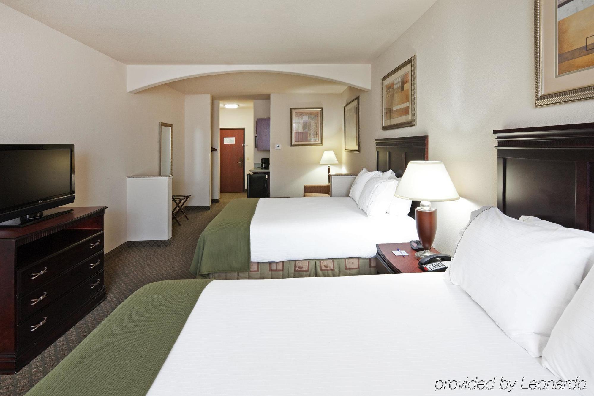 Holiday Inn Express Hotel And Suites Corsicana I-45 By Ihg Oda fotoğraf