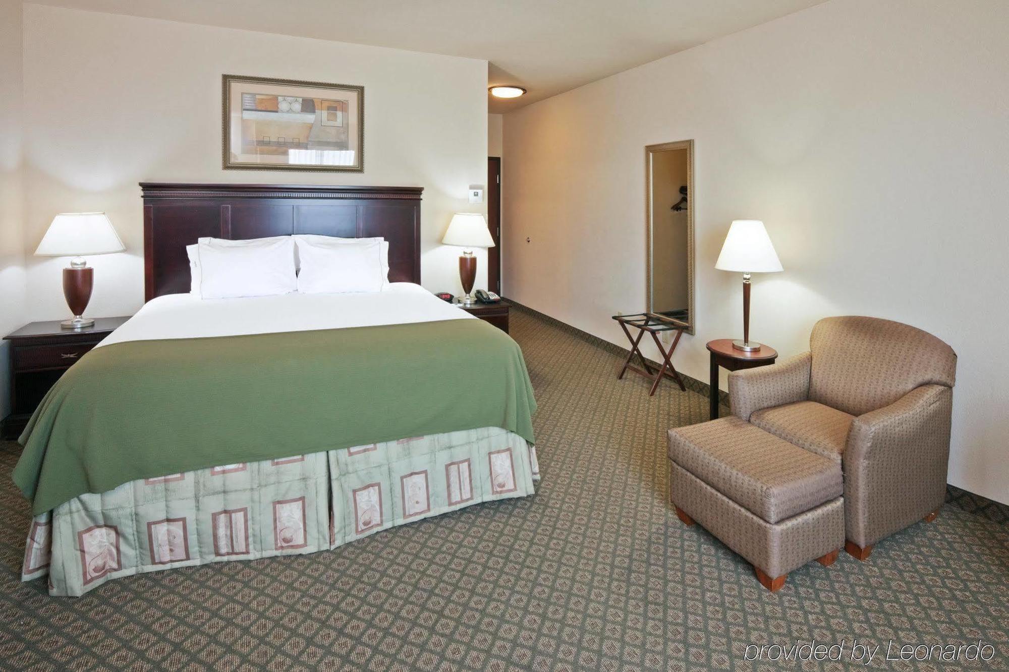 Holiday Inn Express Hotel And Suites Corsicana I-45 By Ihg Oda fotoğraf